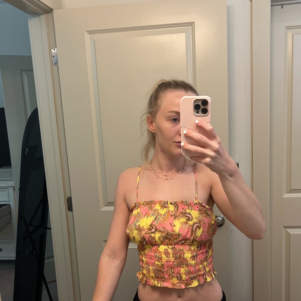 Super cute summer top.